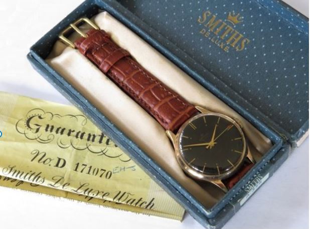 Smiths De Luxe with box and papers.